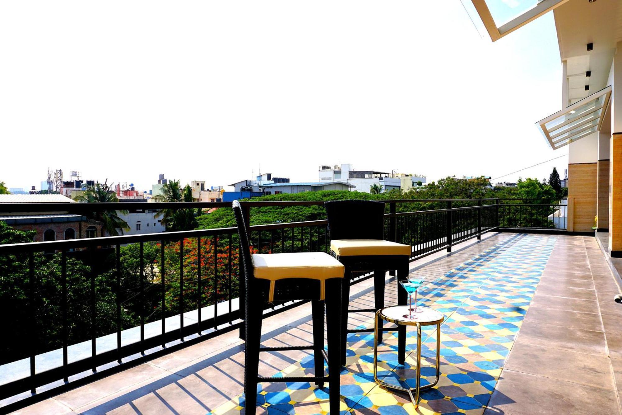 The Pentouz On 100 Feet Road Indiranagar - An Urban Luxury Retreat Apartment Bangalore Exterior photo
